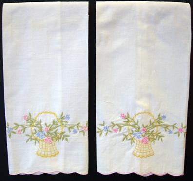 Vintage Floral Embroidered Pair of Guest Towels